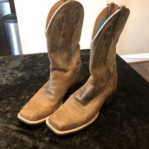 Womens Ariat boots